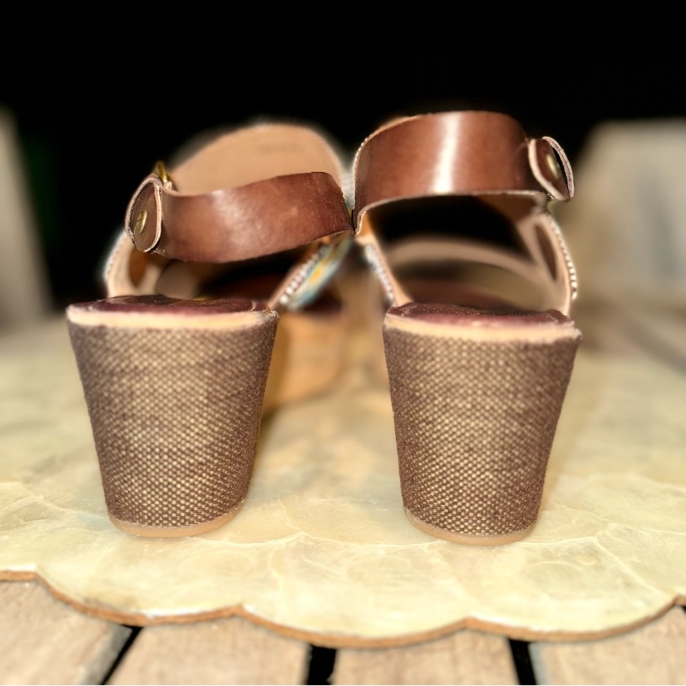 Women’s Pikolinos Brown Beaded Strappy Wedge Sandals! - Picture 3 of 8